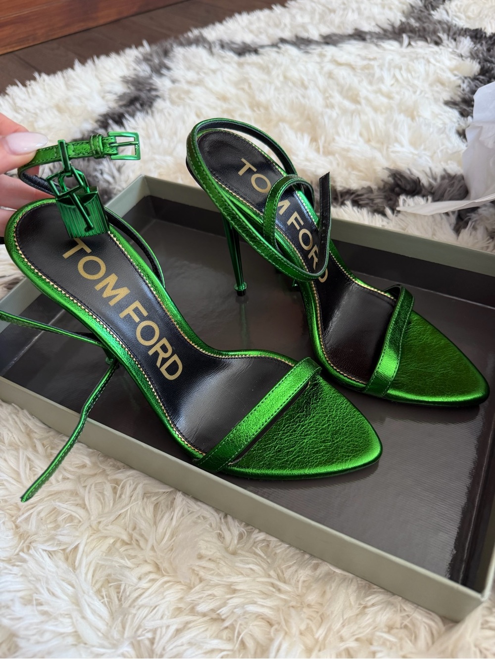 Tom Ford Metallic Emerald Green Ankle-Tie Stiletto Sandals - Picture 3 of 10
